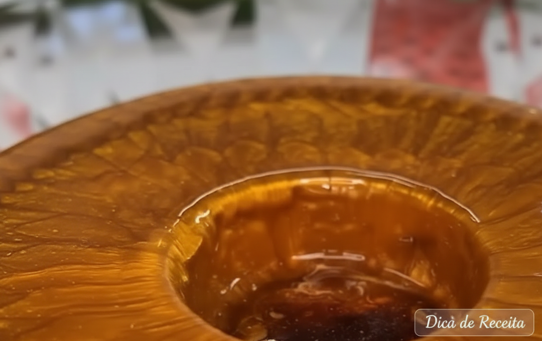 Fiz Esse Pudim De Leite Condensado Com Calda De Ouro E Ele Parece Sobremesa De Restaurante Fino