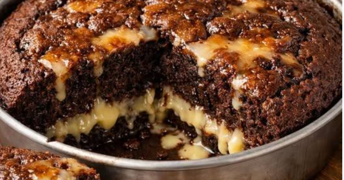 Bolo de Chocolate Cremoso com Leite Condensado: Receita Fácil com Efeito Surpresa